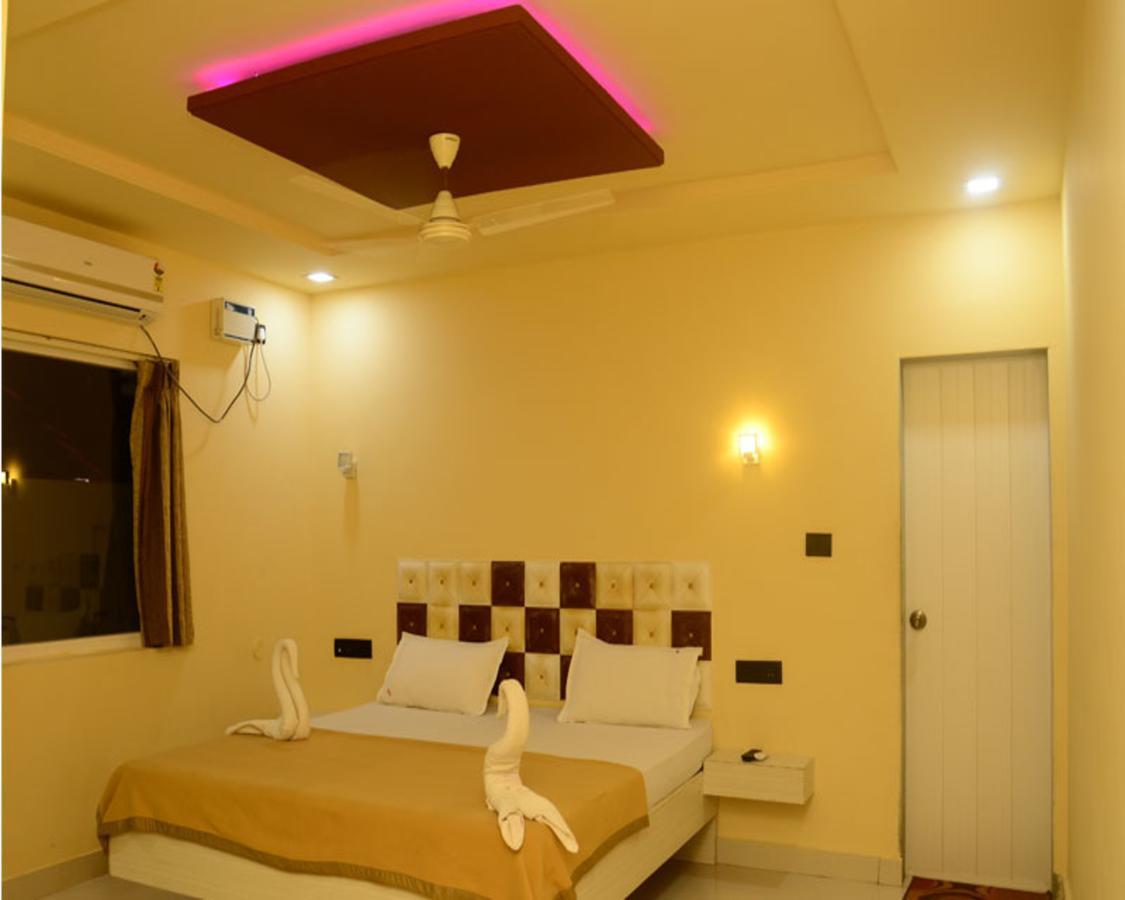 Planet Goa Beach Resort Калангуте Екстериор снимка